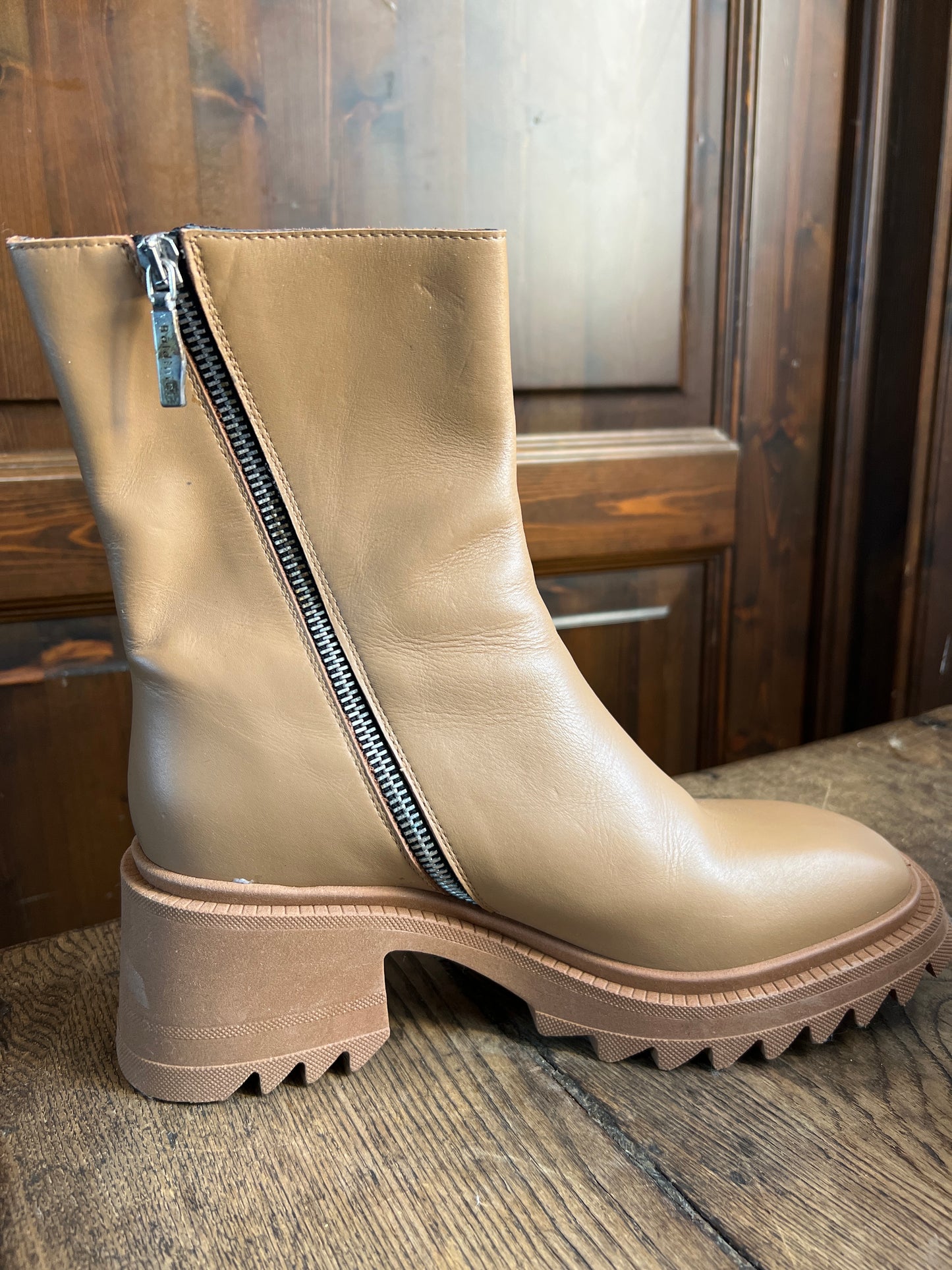 Stivale vitello camel