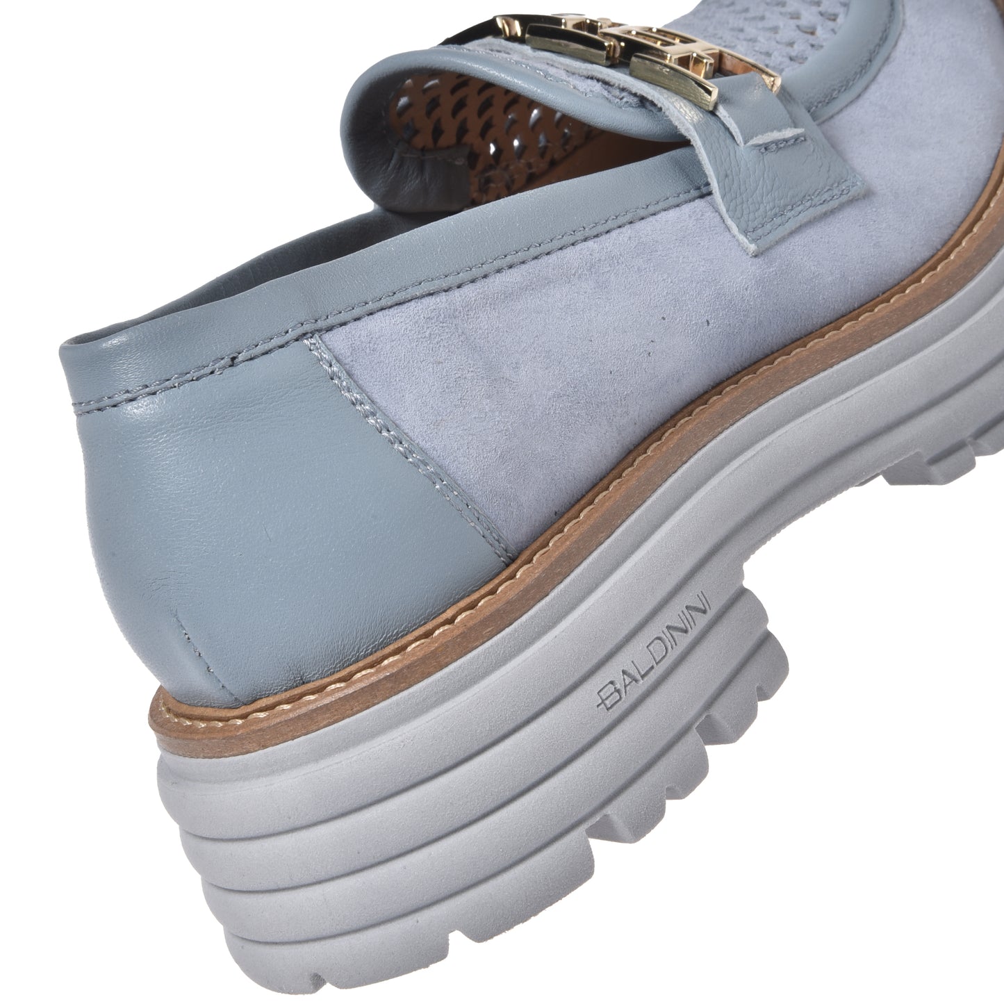 Mocassino in camoscio grigio chiaro e camoscio traforato