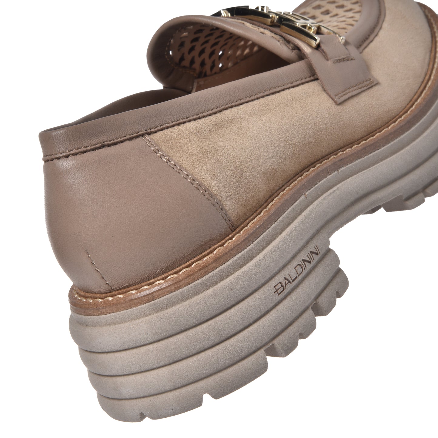 Mocassino in camoscio beige e camoscio traforato