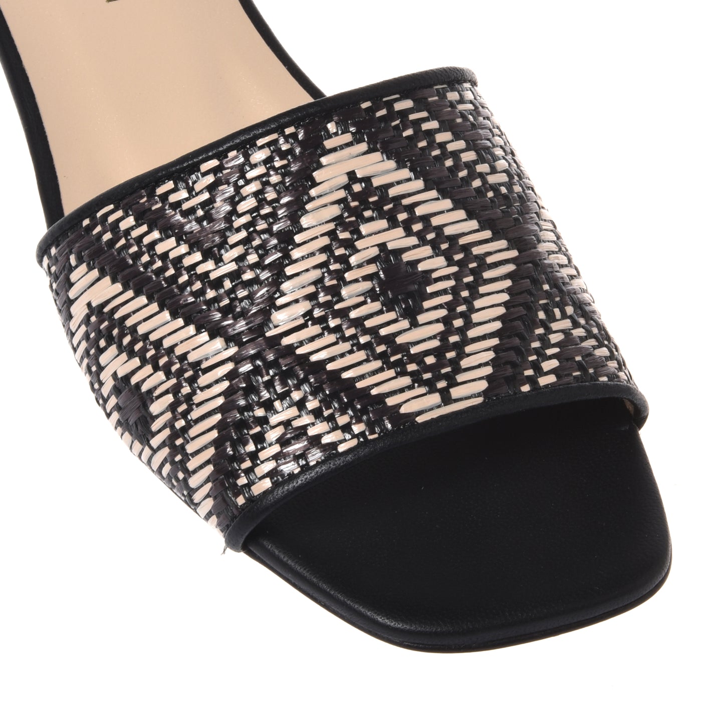 Mule en raphia noir et blanc cassé