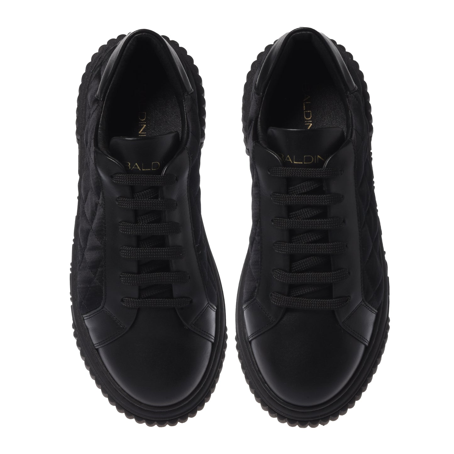 Sneaker en cuir noir et satin matelassé