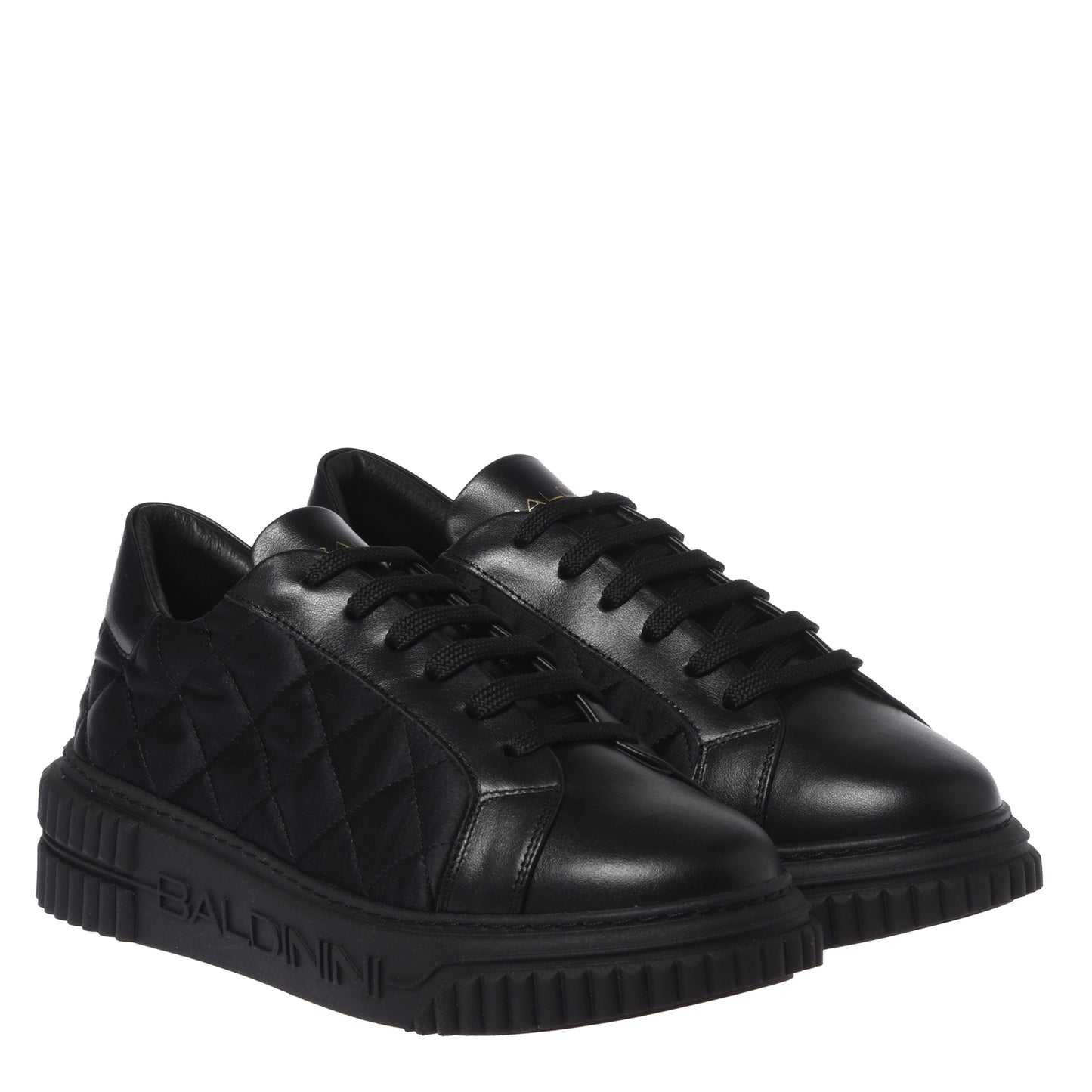 Sneaker en cuir noir et satin matelassé