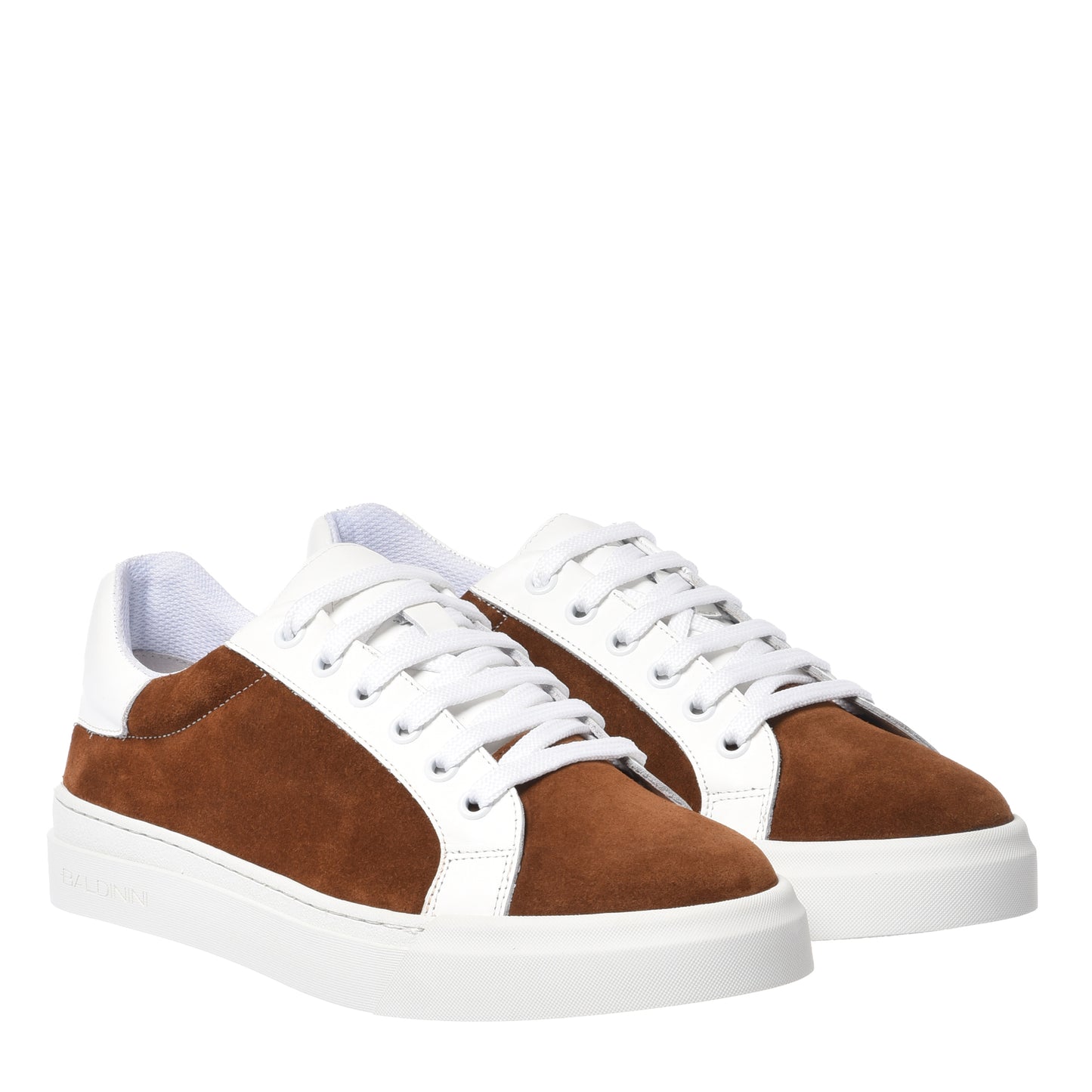 Sneaker en cuir suédé couleur cuir