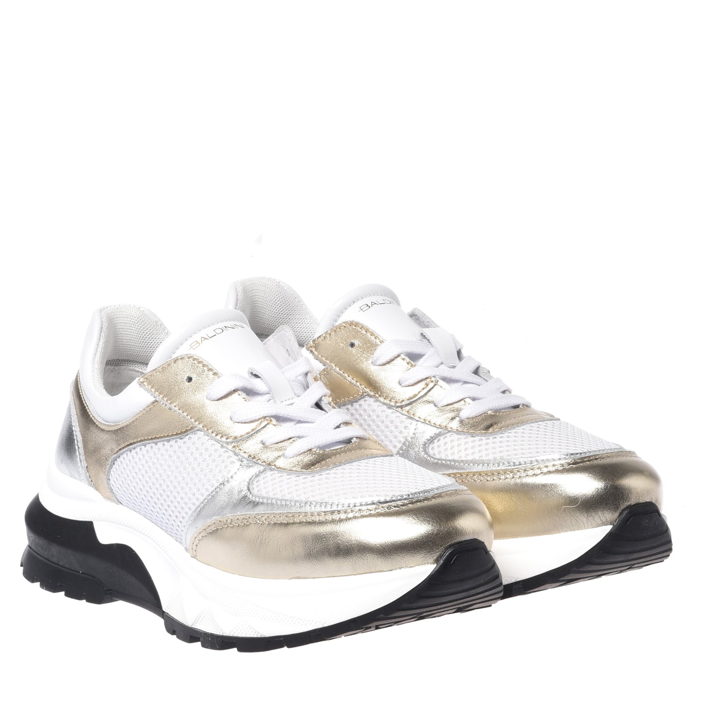 Sneaker en nappa or clair et mesh blanc