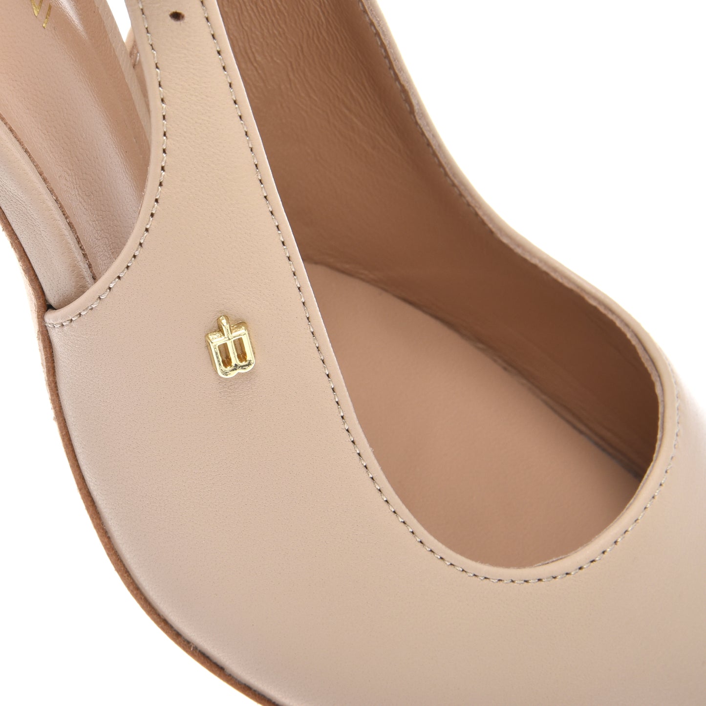 Slingback in pelle nude