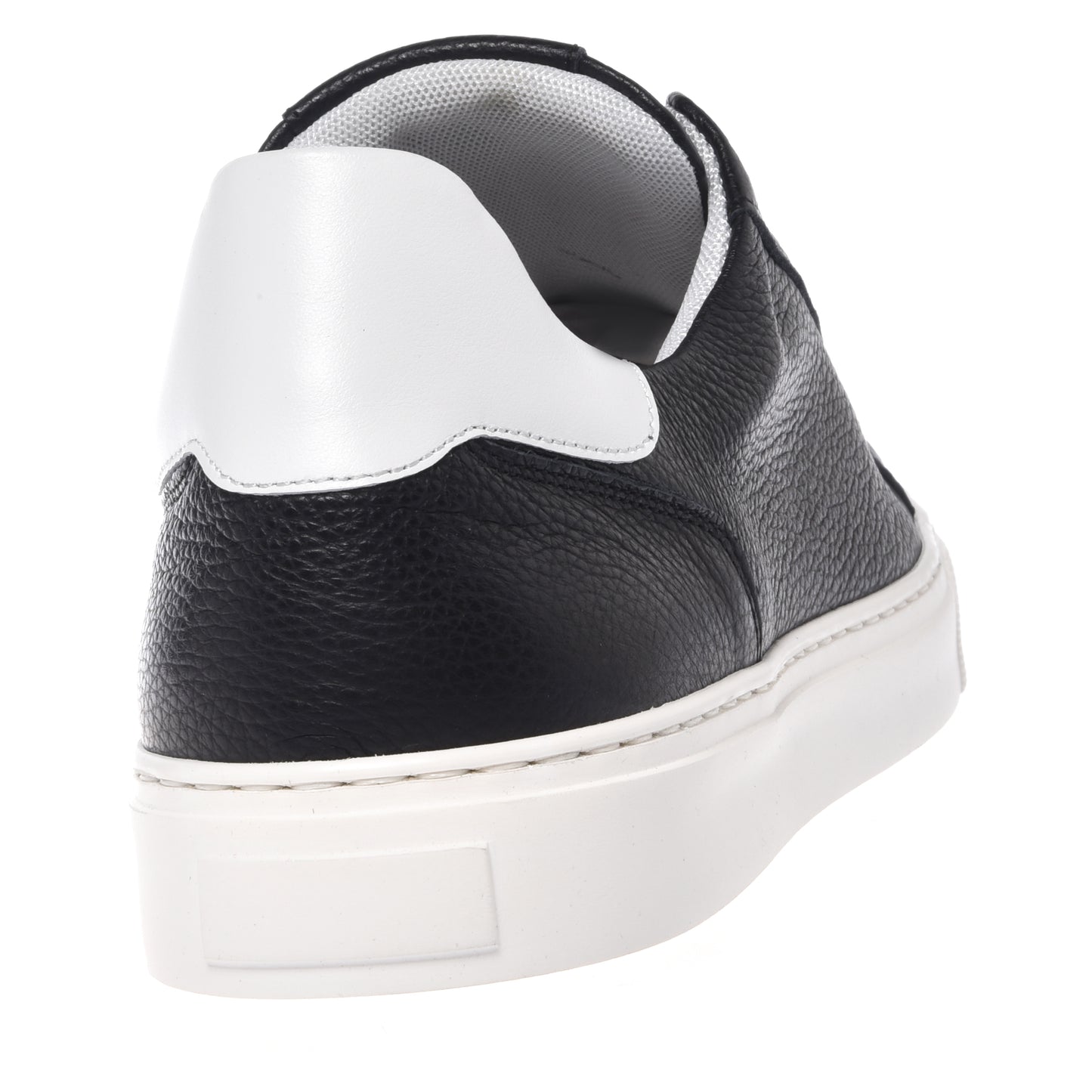 Black grained leather sneaker