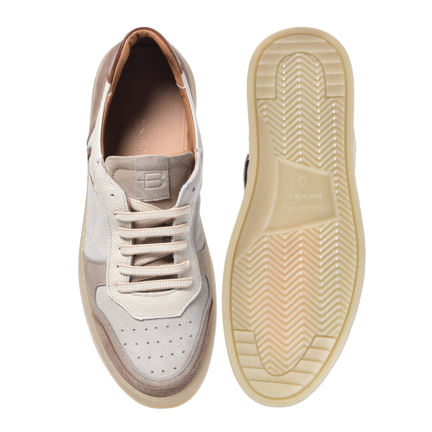 Sneaker en daim beige et cuir grainé blanc cassé