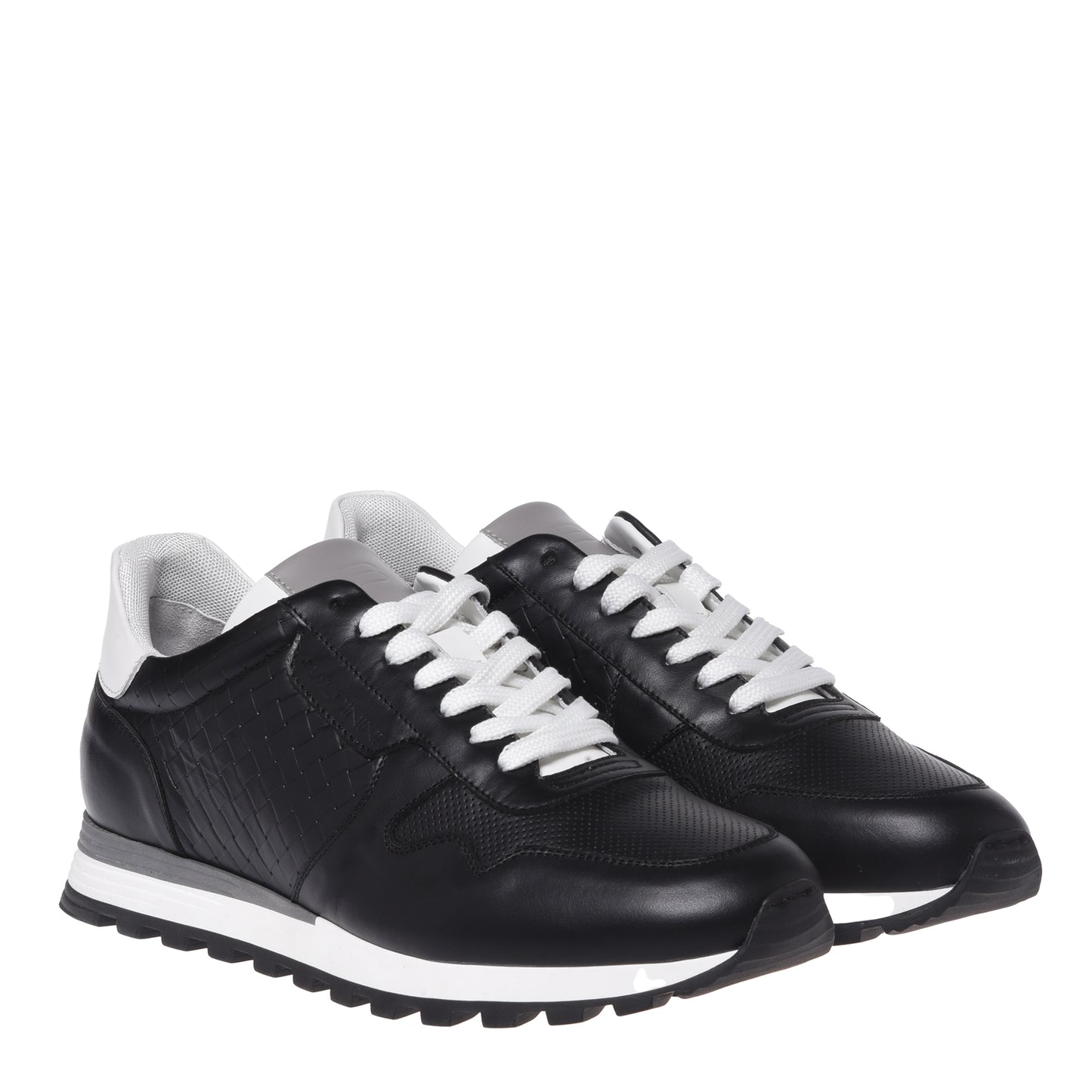 Black braided print leather sneaker