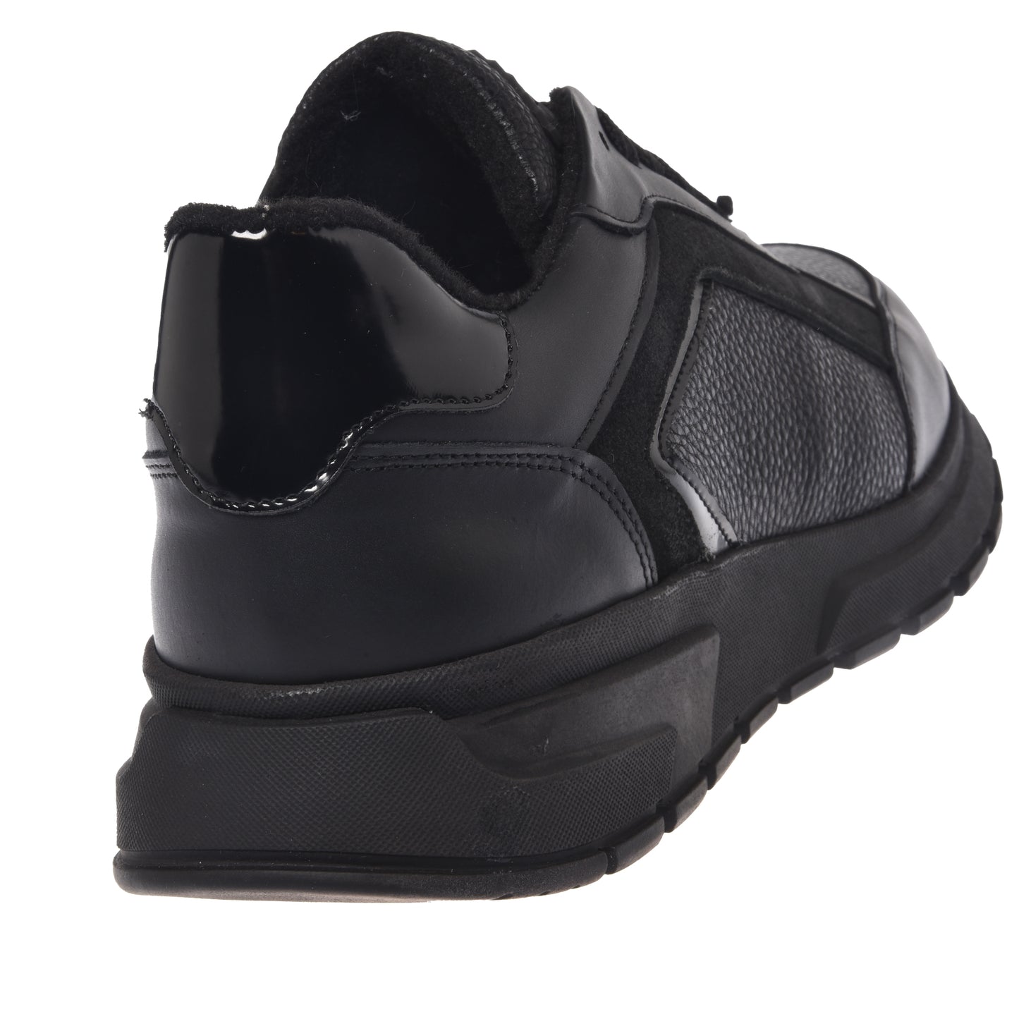 Smooth leather and black tumbled leather sneakers