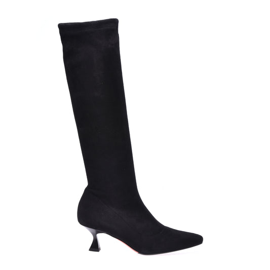 Boots in black stretch suede