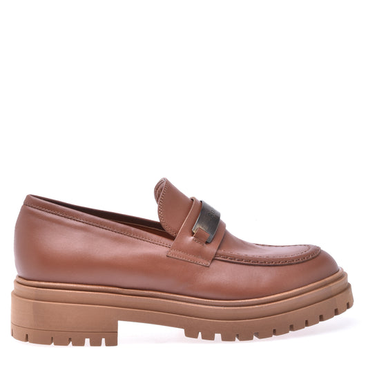 Leather-colored calfskin loafer