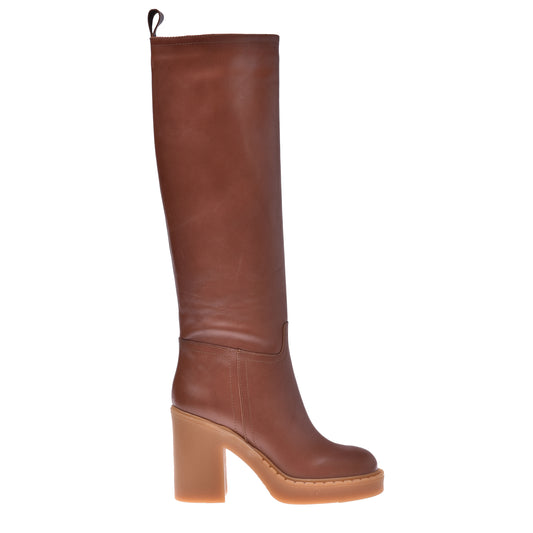 Botte « tube » en cuir de veau couleur cuir