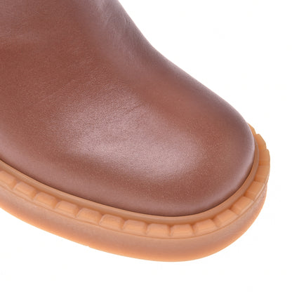 Botte « tube » en cuir de veau couleur cuir