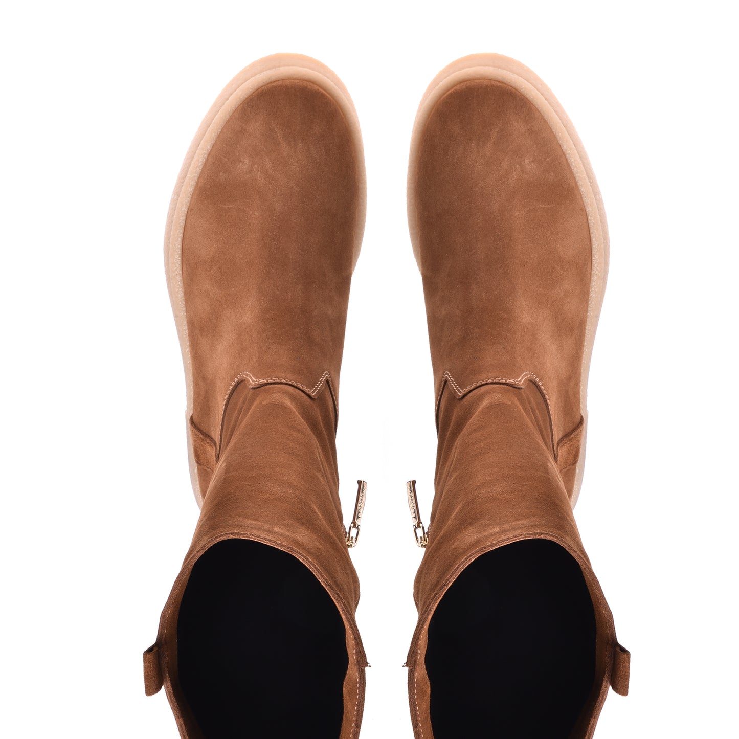 Boots in tan suede