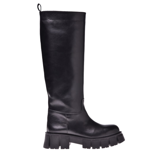 Boots in black calfskin
