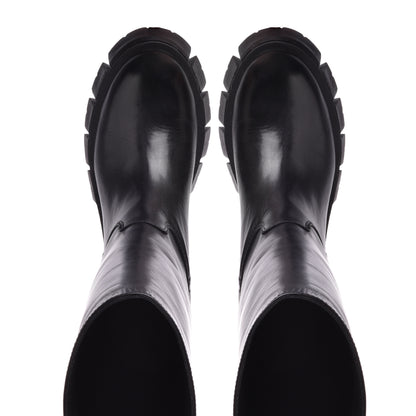Boots in black calfskin