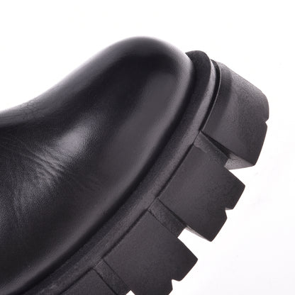 Boots in black calfskin