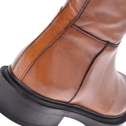 Bottes en cuir brun