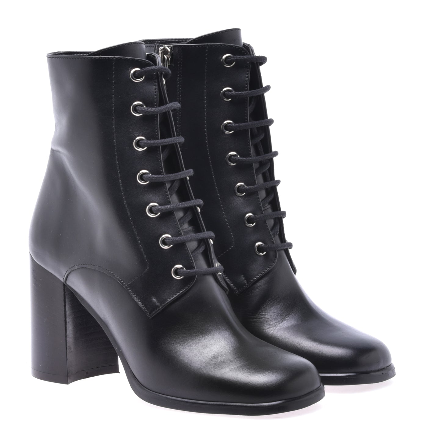 Ankle boots in black calfskin