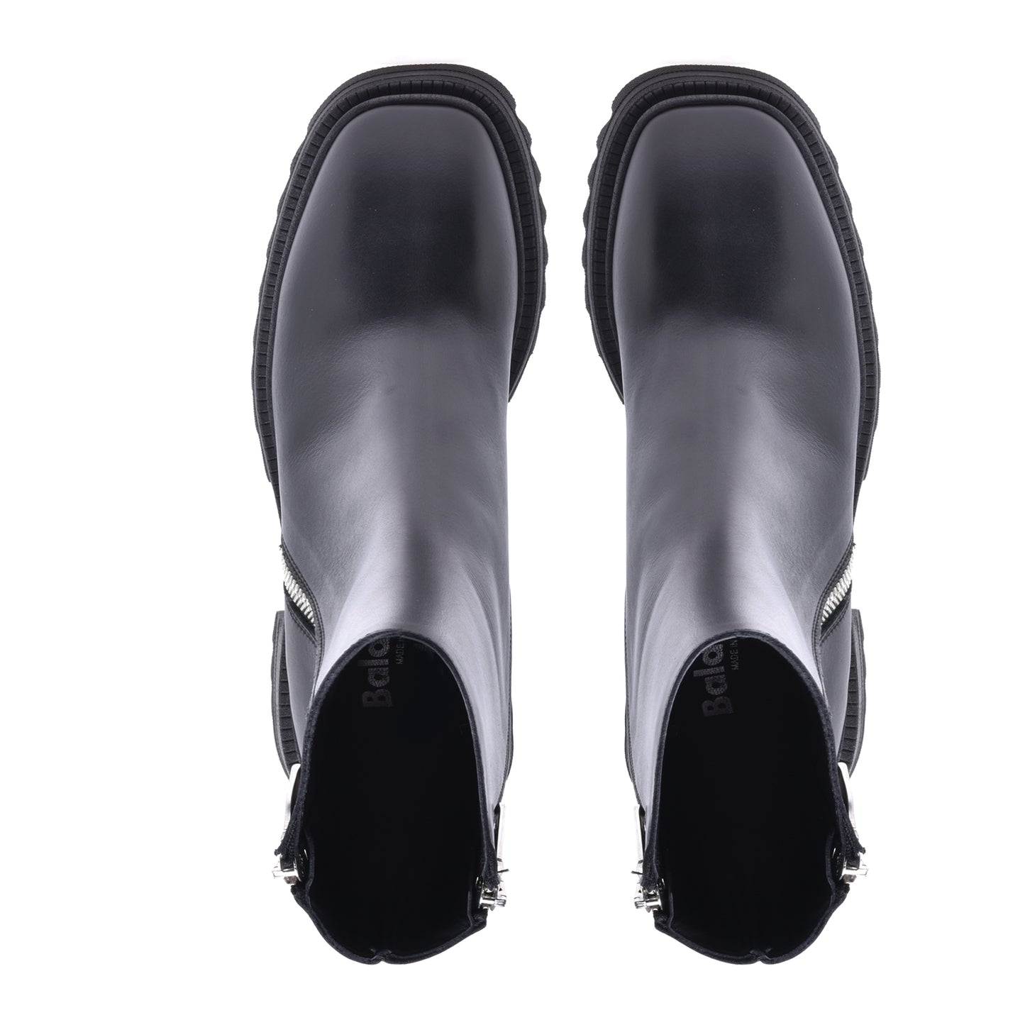 Ankle boots in black calfskin