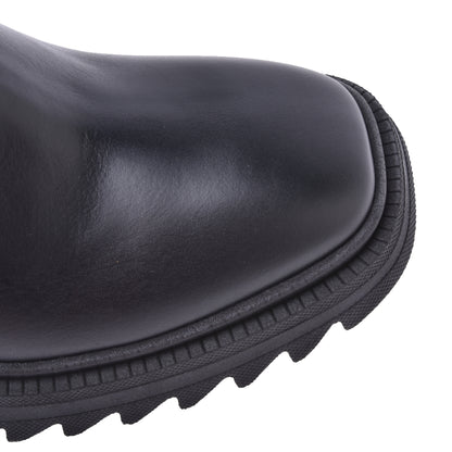 Ankle boots in black calfskin