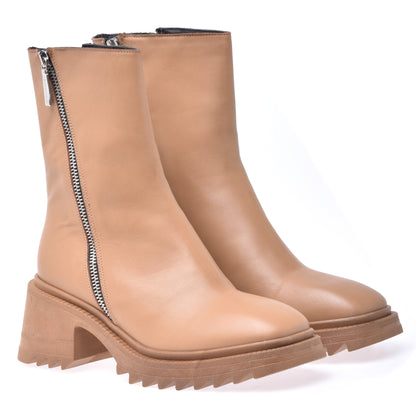 Ankle boots in calfskin