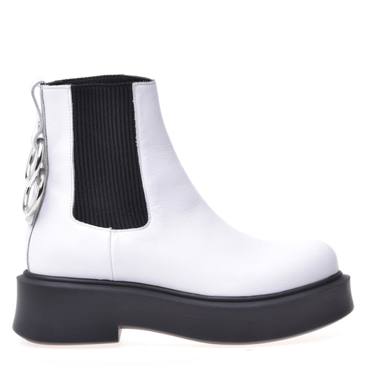Ankle boot in white calfskin