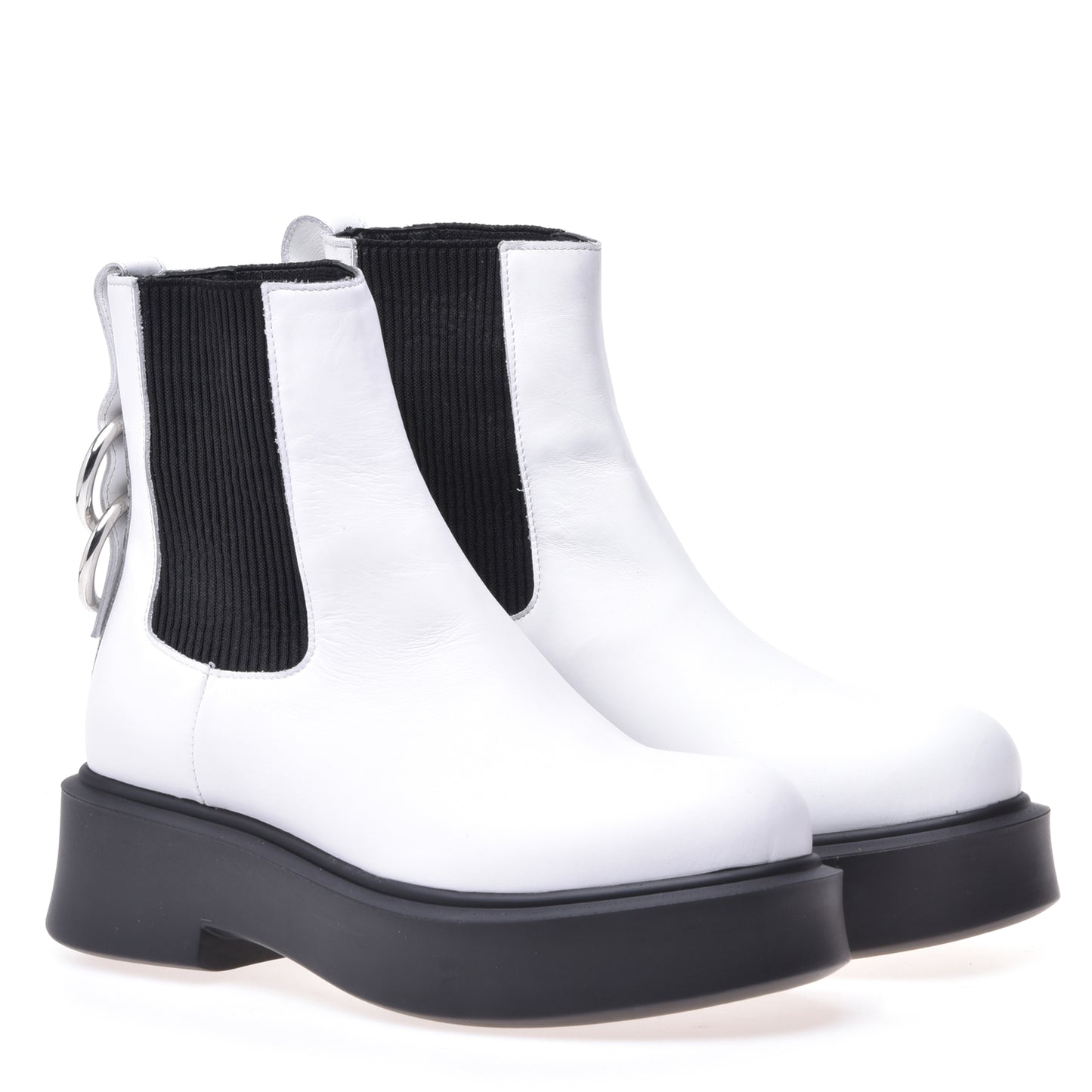 Ankle boot in white calfskin