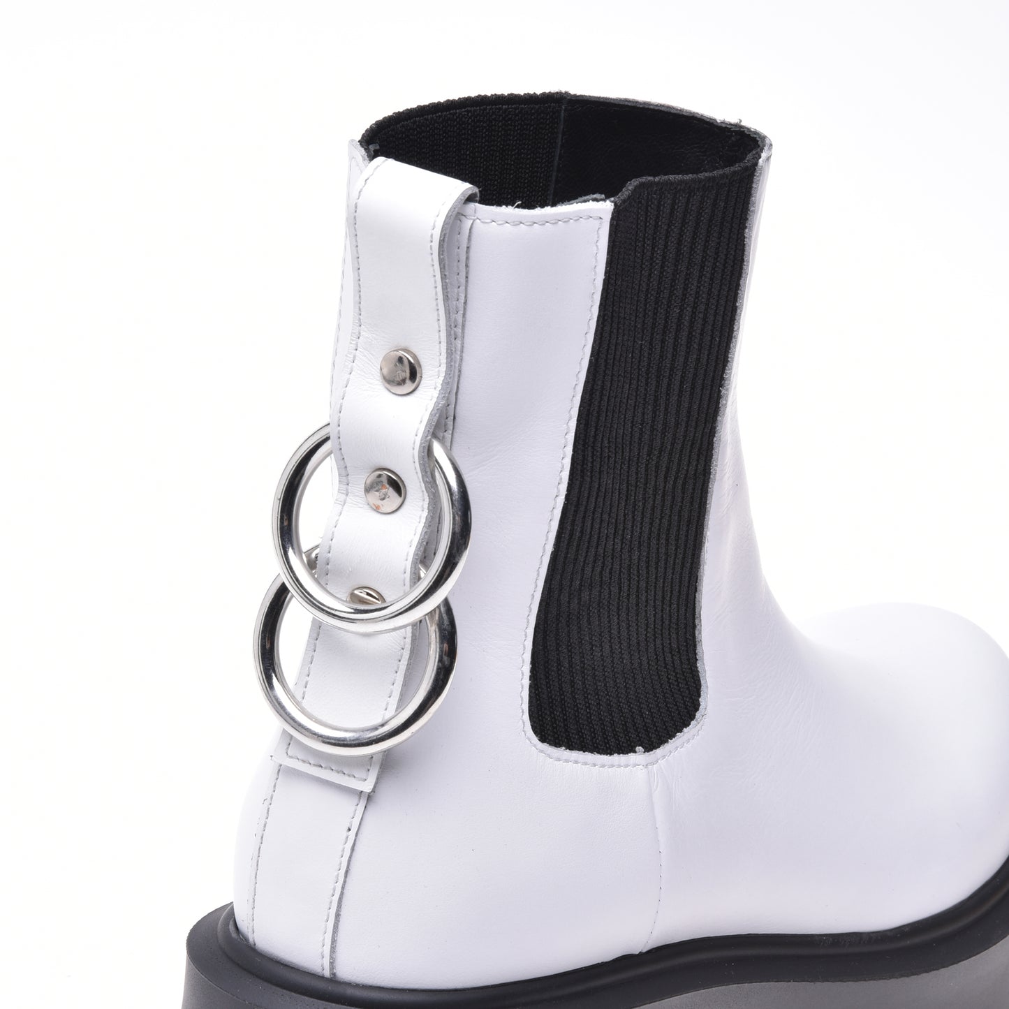 Ankle boot in white calfskin