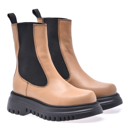 Ankle boots in calfskin