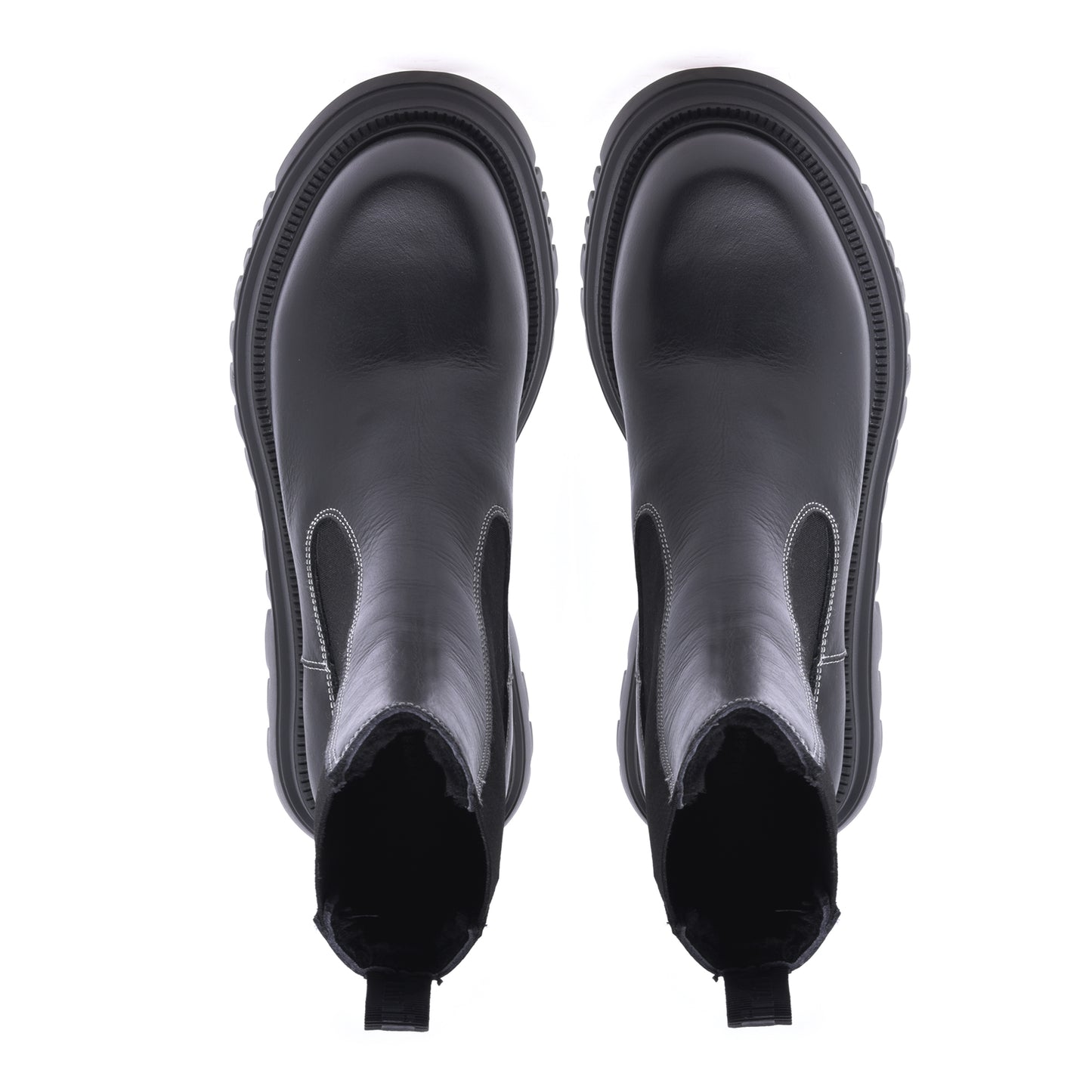 Ankle boots in black calfskin