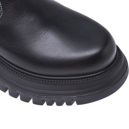 Ankle boots in black calfskin