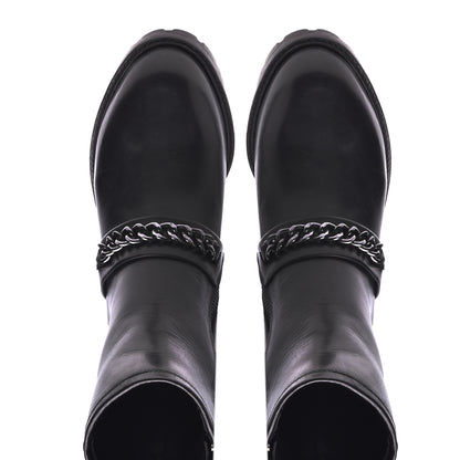 Ankle boots in black calfskin