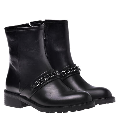 Ankle boots in black calfskin