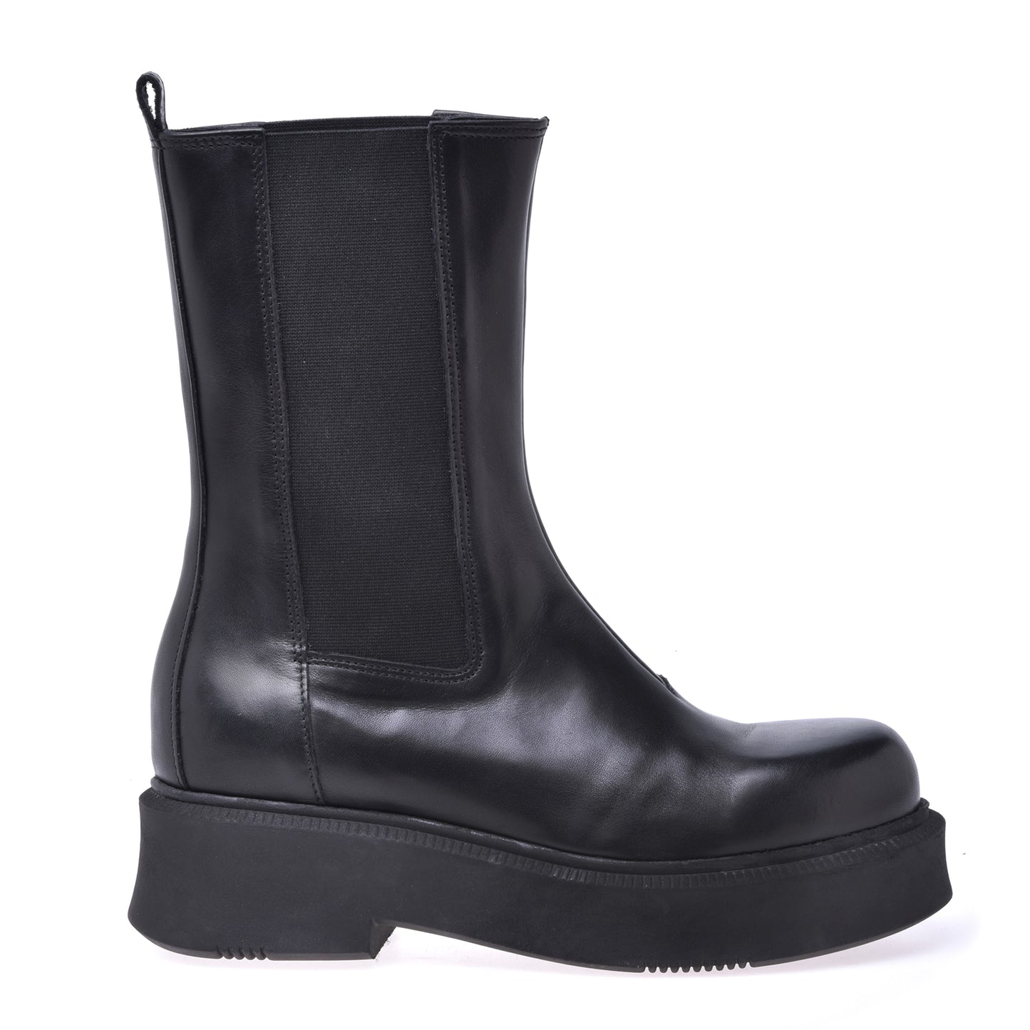 Ankle boots in black calfskin