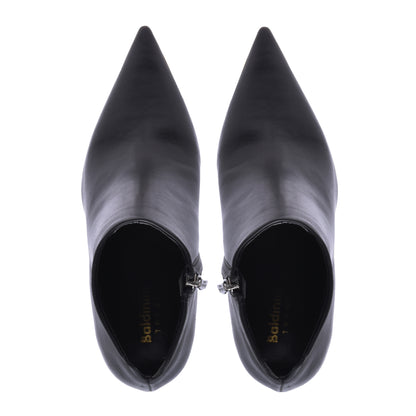 Ankle boots in black nappa