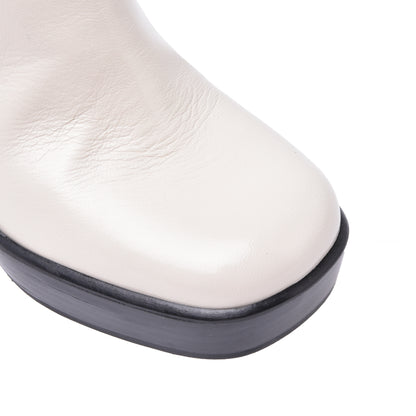 Ankle boot in soft ivory patent leather