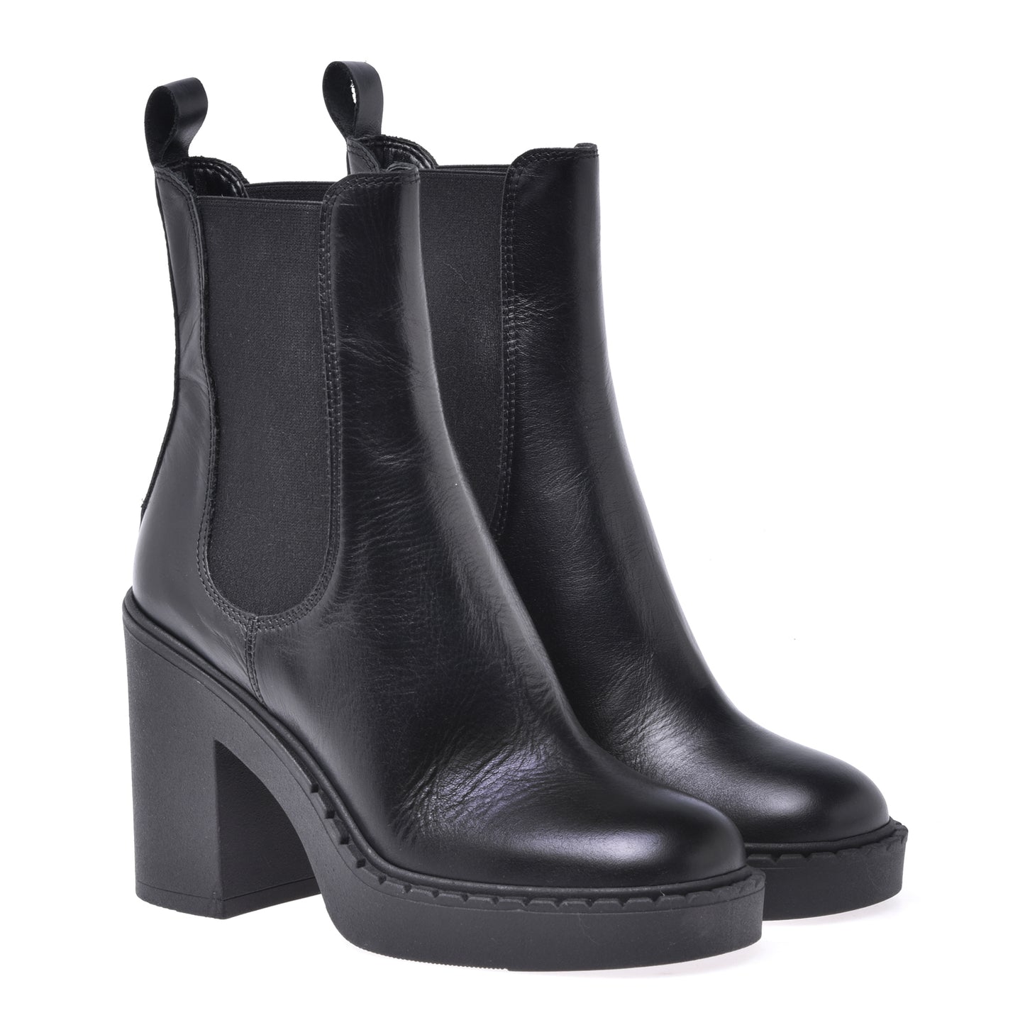 Ankle boots in black calfskin