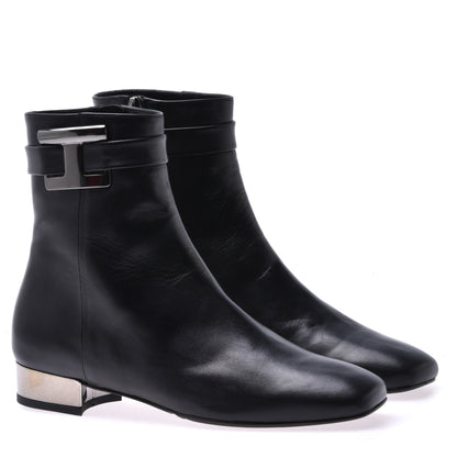 Ankle boots in black calfskin