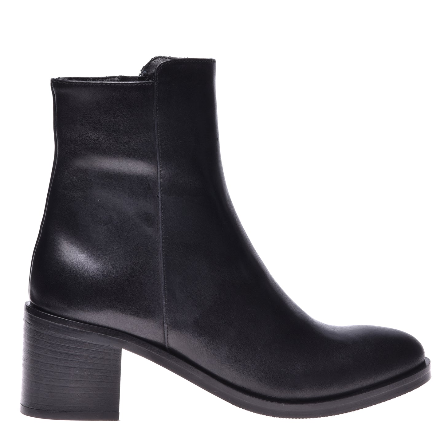 Ankle boots in black calfskin