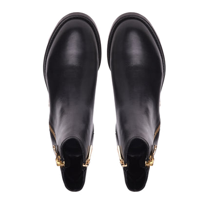 Ankle boots in black calfskin