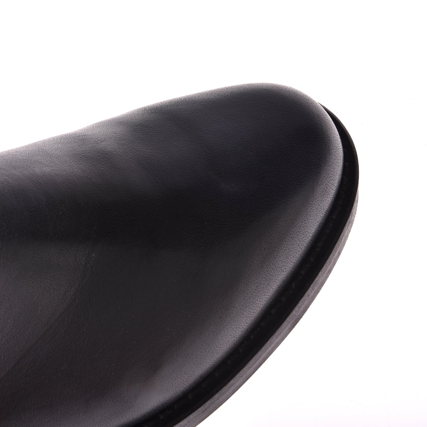 Ankle boots in black calfskin