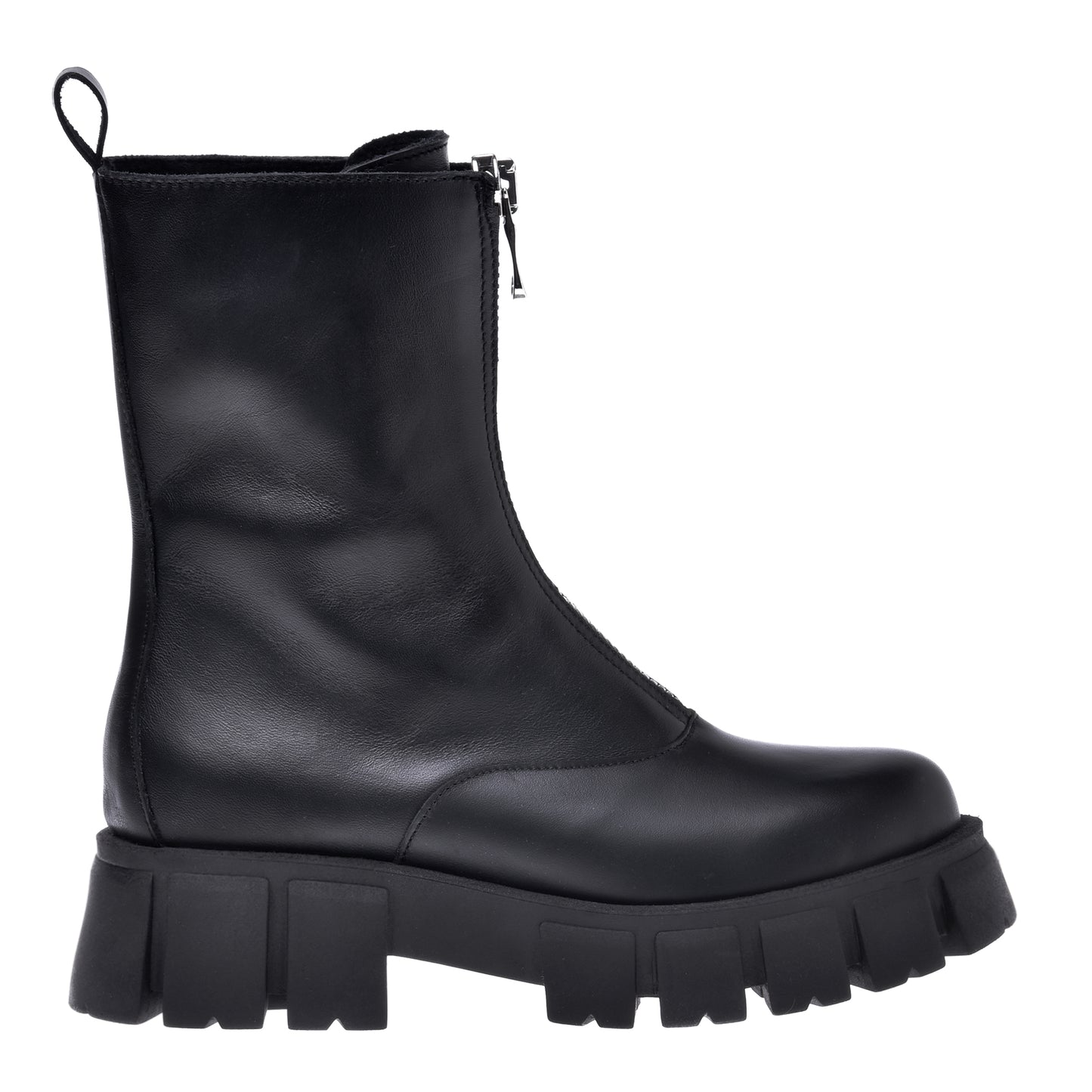 Ankle boots in black calfskin