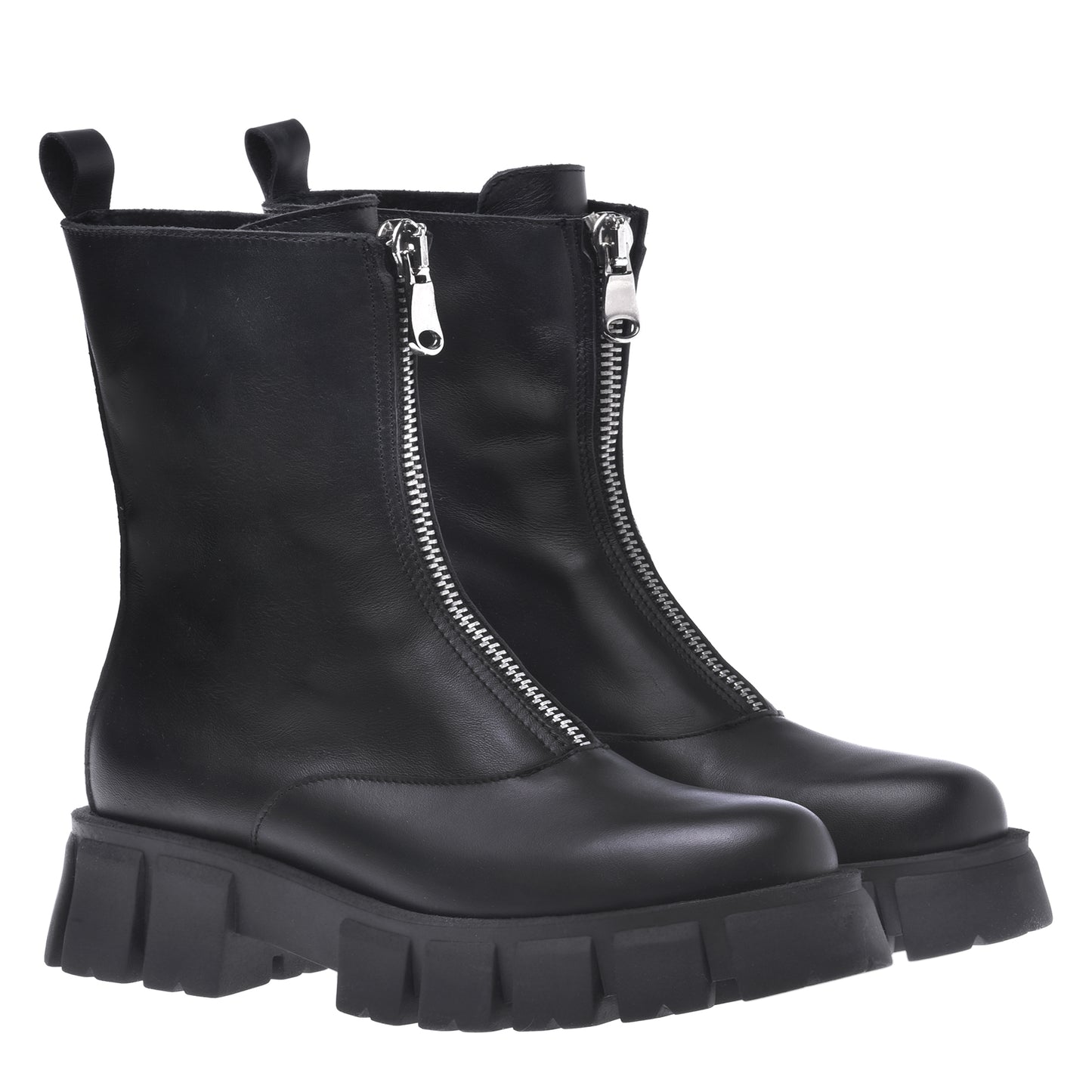 Ankle boots in black calfskin