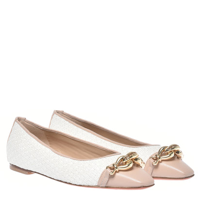 Ballerine en raphia blanc et cuir nude