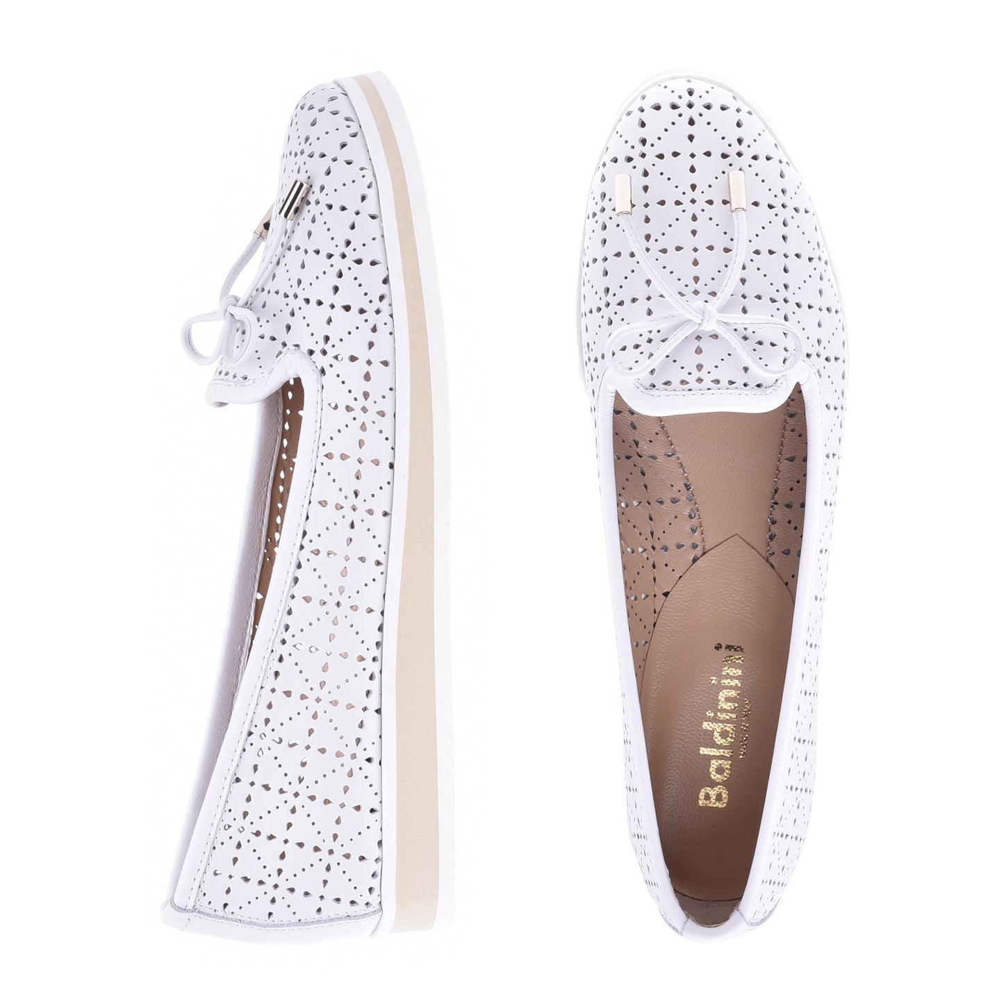 Ballerine en cuir perforé blanc