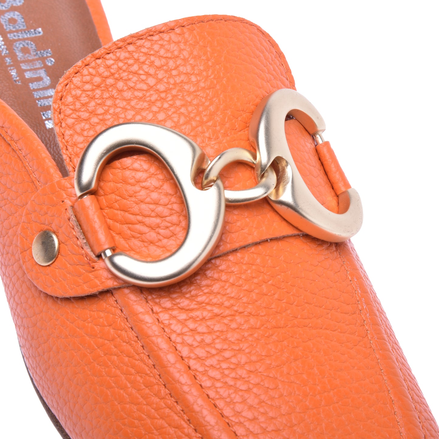 Babouches en cuir orange