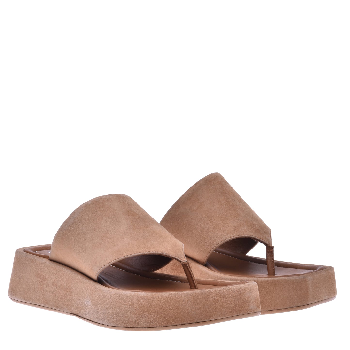 Tongs en daim brun