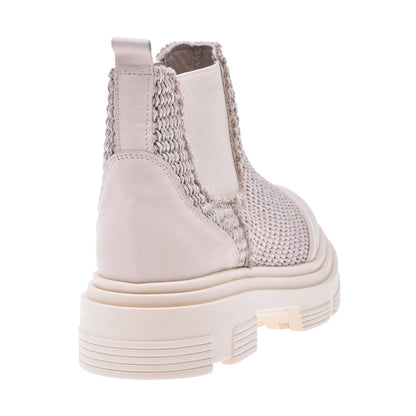 Ankle boots in raffia and cream nappa leather