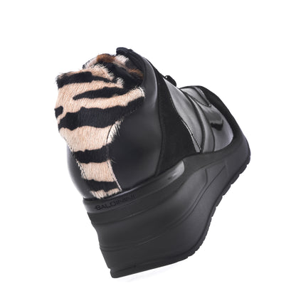 Baskets basses en cuir noir et peau de poney à motif animalier